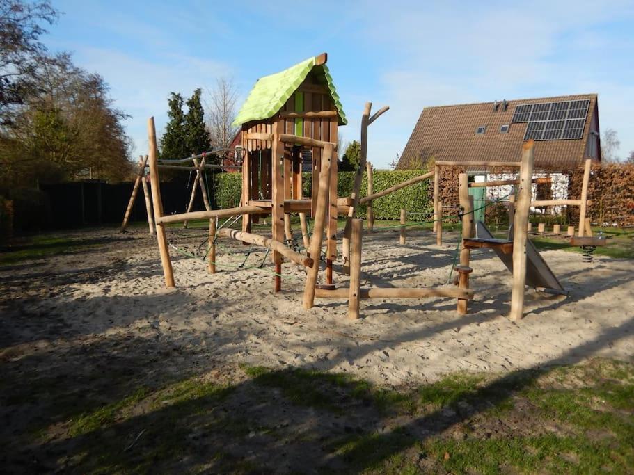 Comfortabel En Gezellig Vakantiehuis Bij Het Strand Wemeldinge Luaran gambar