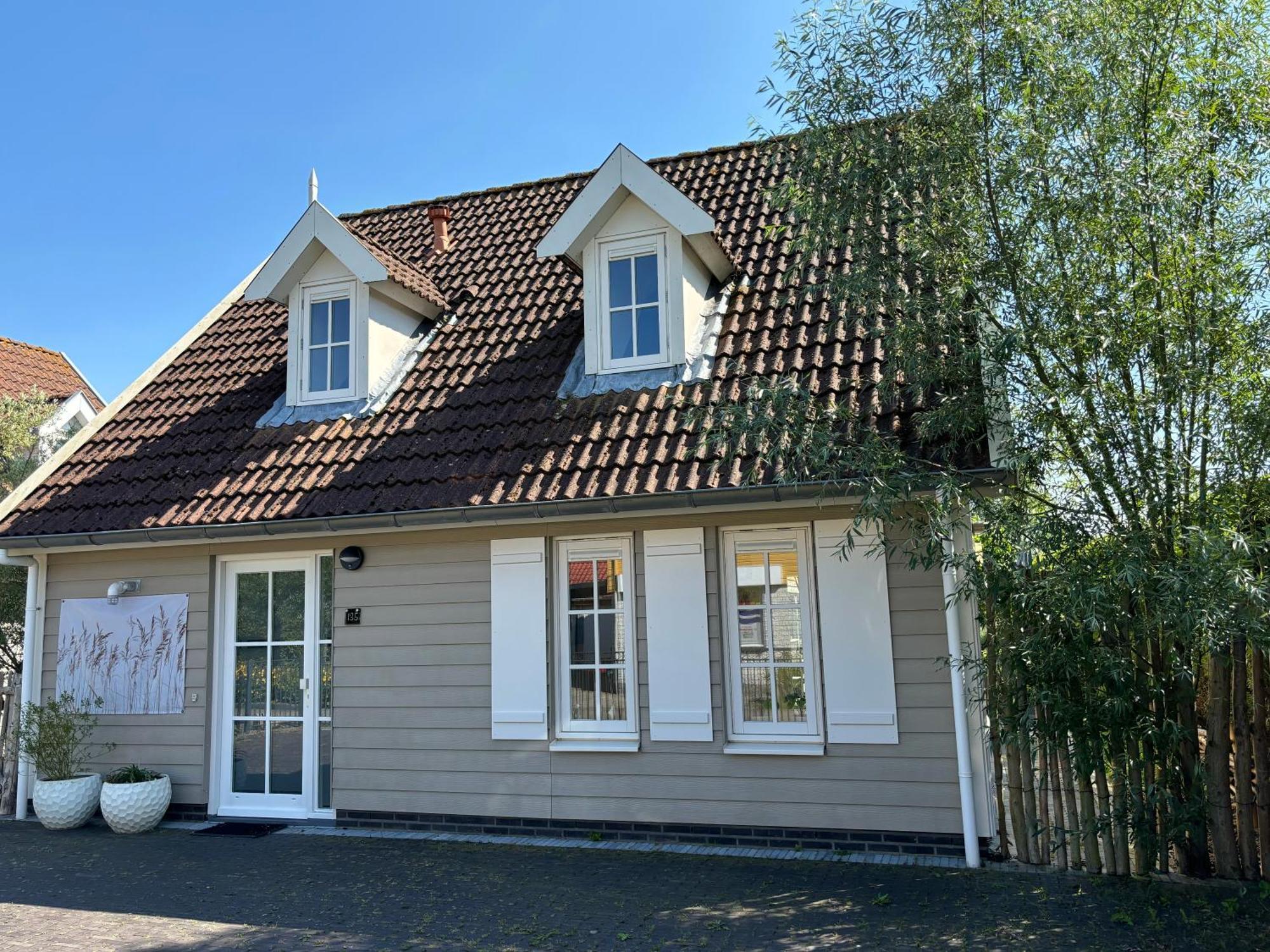 Comfortabel En Gezellig Vakantiehuis Bij Het Strand Wemeldinge Luaran gambar