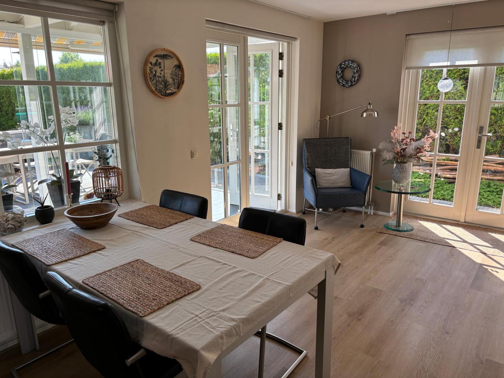 Comfortabel En Gezellig Vakantiehuis Bij Het Strand Wemeldinge Luaran gambar