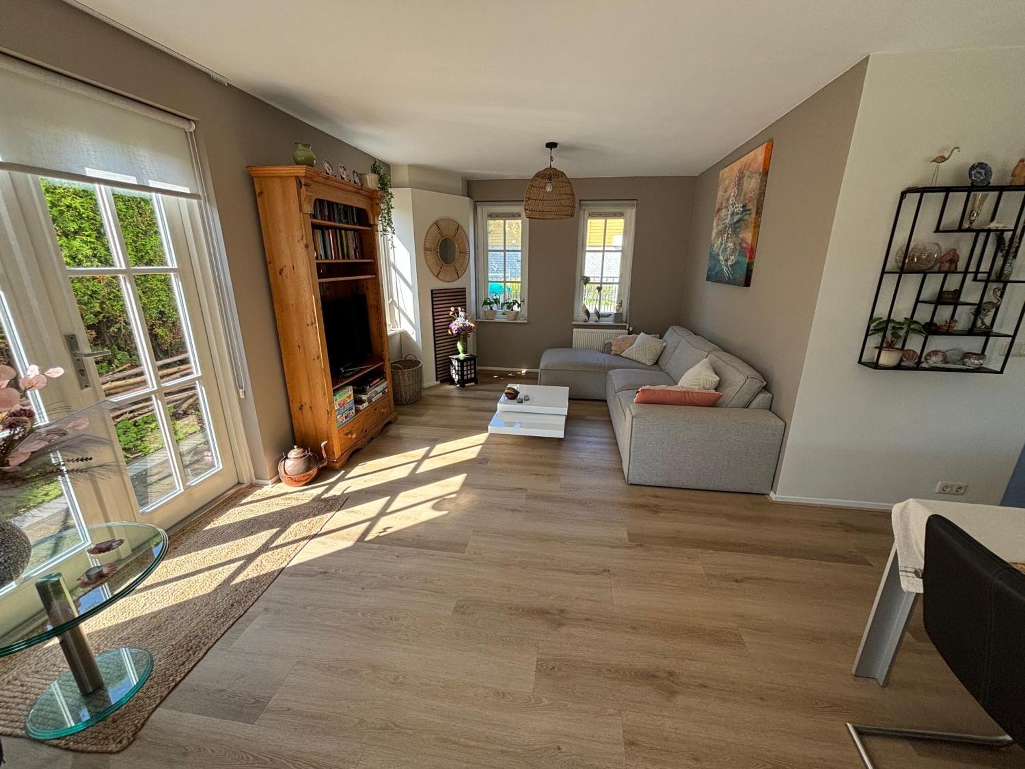Comfortabel En Gezellig Vakantiehuis Bij Het Strand Wemeldinge Luaran gambar