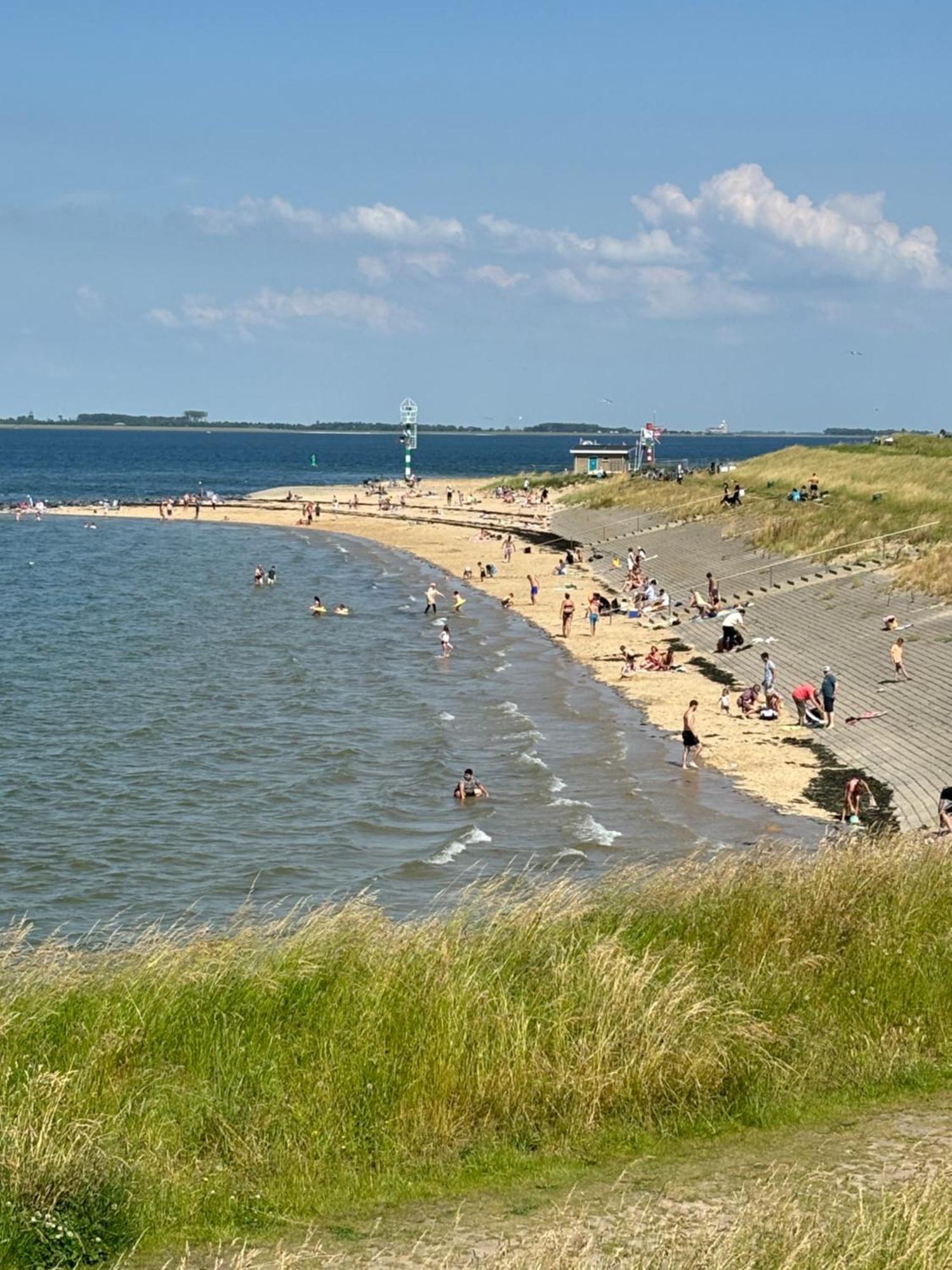 Comfortabel En Gezellig Vakantiehuis Bij Het Strand Wemeldinge Luaran gambar